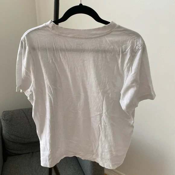 T-Shirt - Picture 2 of 2